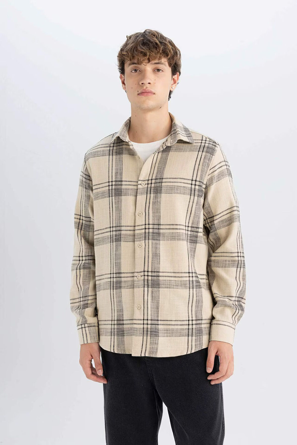 DeFacto %100 Pamuk Regular Fit Kareli Oduncu Flanel Uzun Kollu Gömlek D6727AX24AUBG540