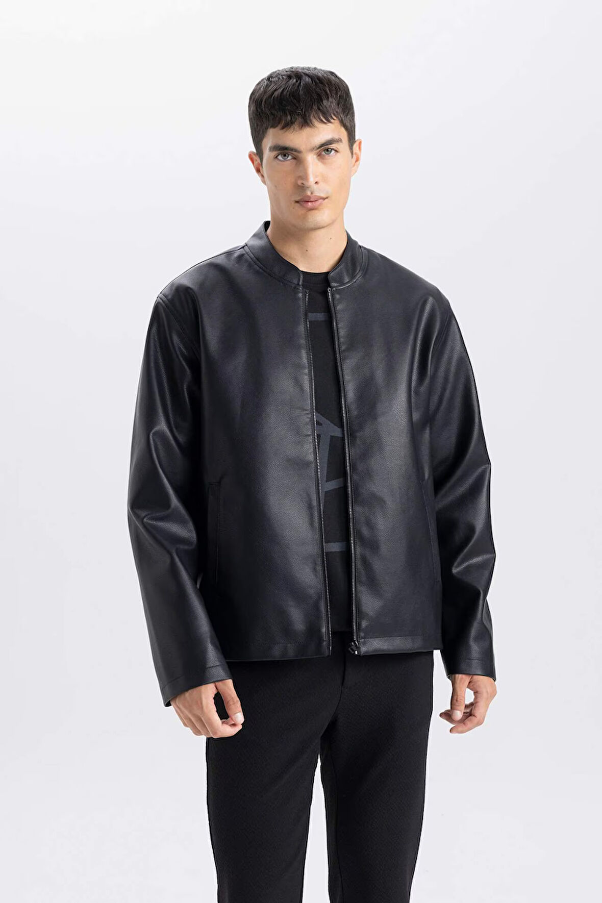 Su İtici Slim Fit Dar Kesim Dik Yaka Fermuarlı Suni Deri Mont