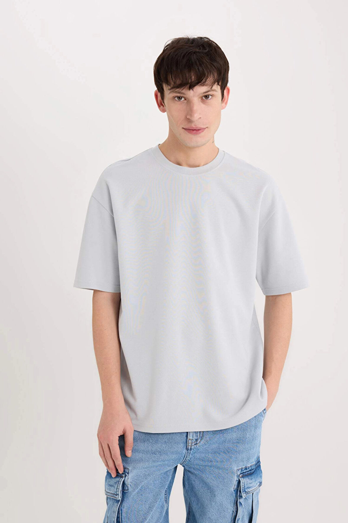 Defacto X3926 Gri Oversize Geniş Kalıp Ütü Gerektirmeyen Bisiklet Yaka Kısa Kollu Basic Düz Ağır Kumaş Tişört