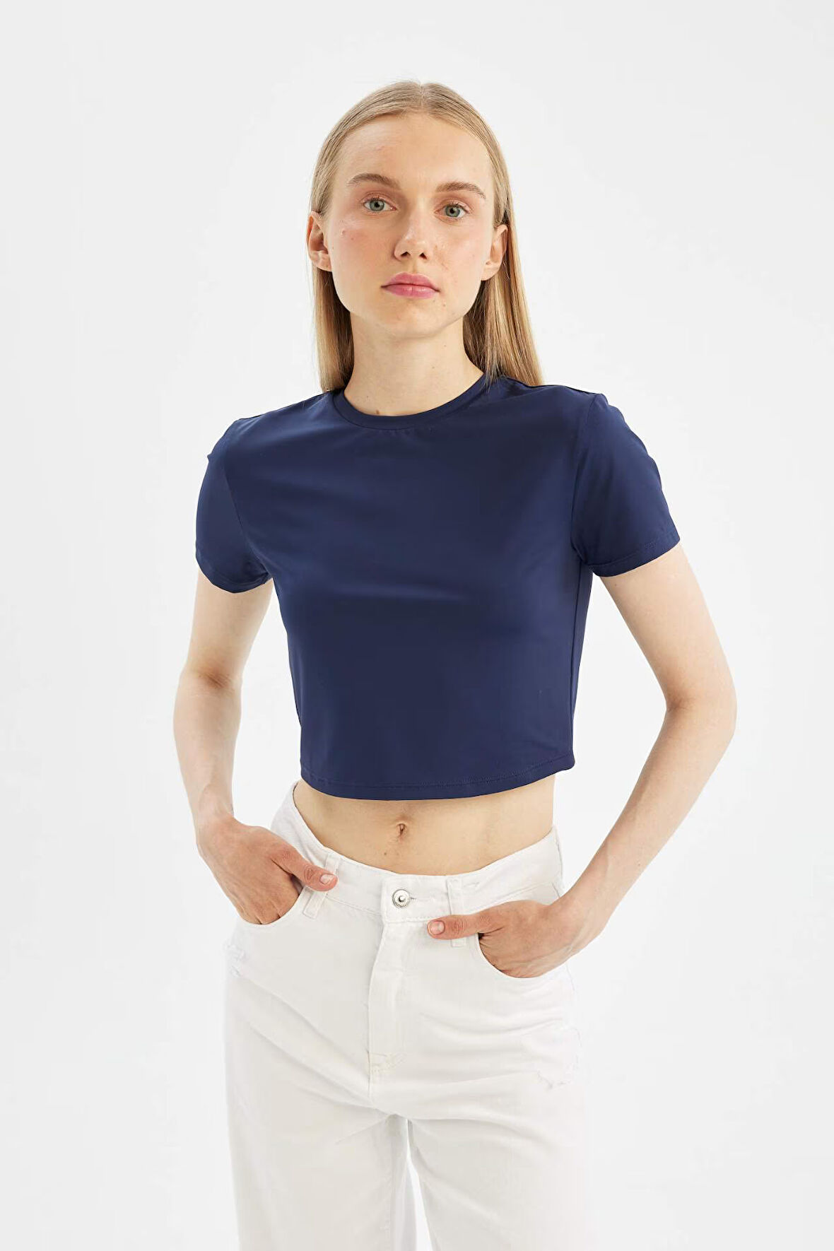 DeFacto Coool Fitted Bisiklet Yaka Basic Düz Kısa Kollu Tişört C3106AX24SMNV241