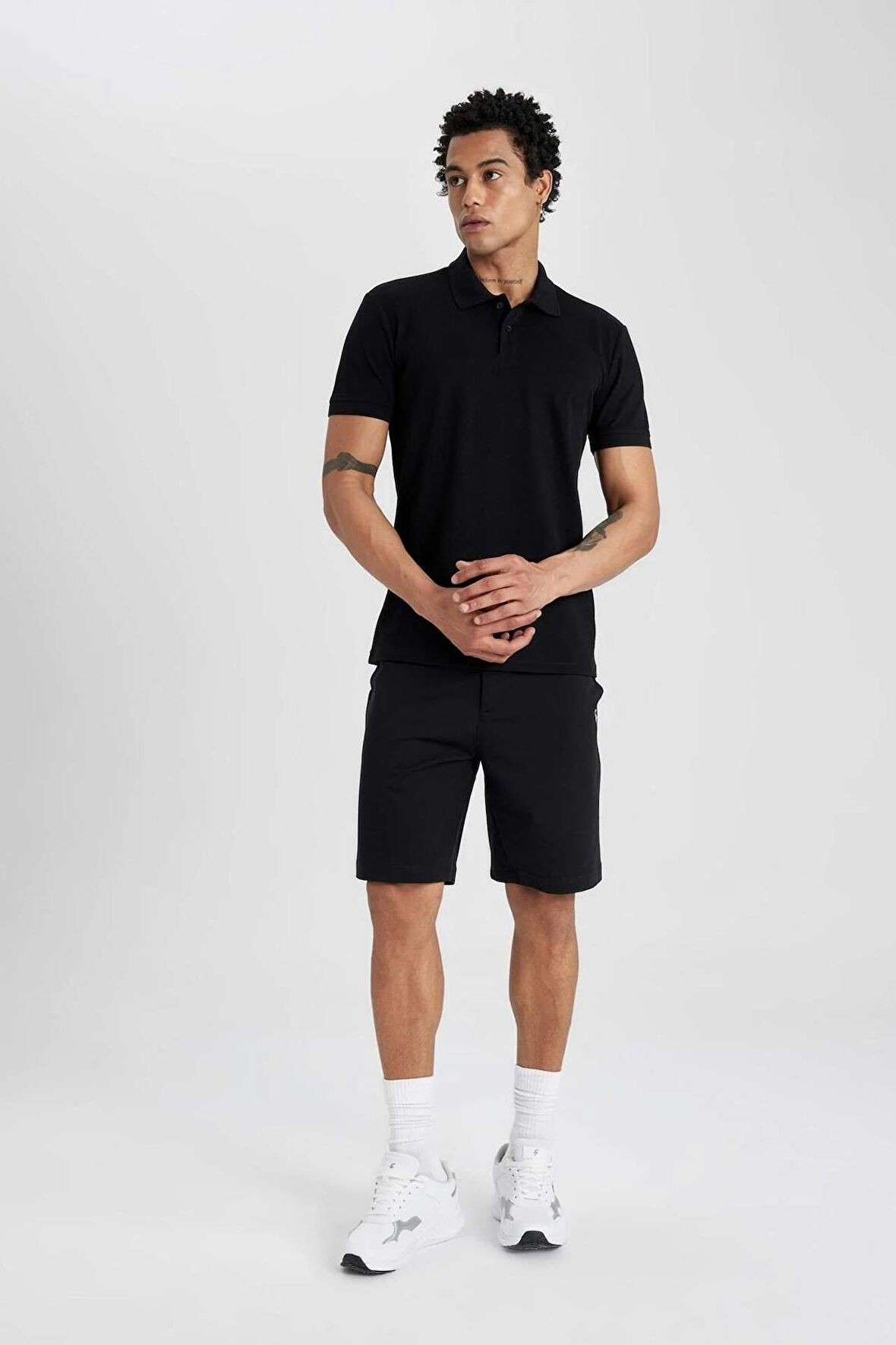 DeFactoFit  Standart Fit Sporcu Kısa Paça Şort B1170AX24SPBK81