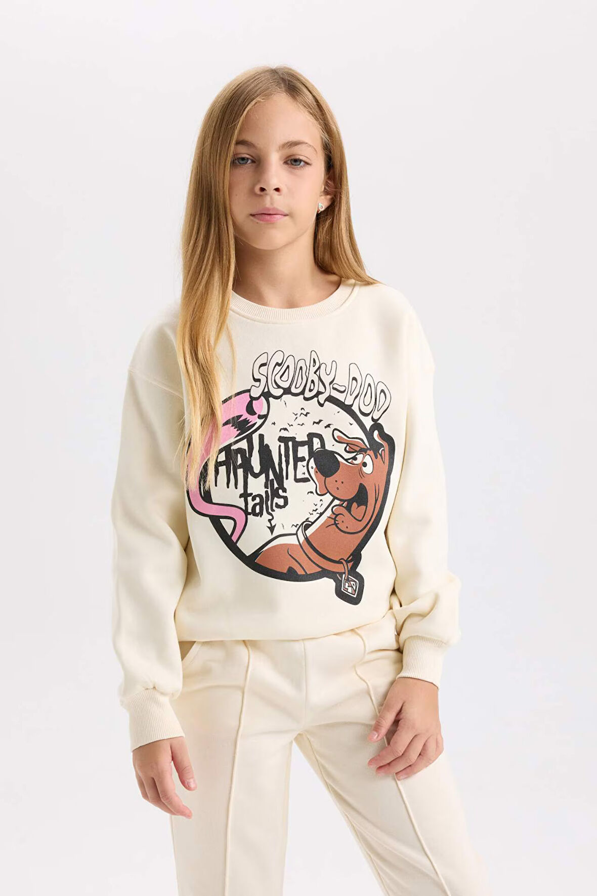 DeFacto Kız Çocuk Ekru Scooby Doo Relax Fit Bisiklet Yaka Sweatshirt D2827A824WNER99
