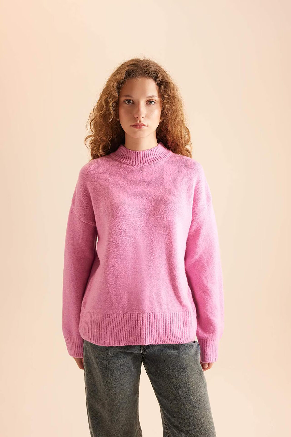 Oversize Fit Geniş Kalıp Yarım Balıkçı Yaka Triko Kazak