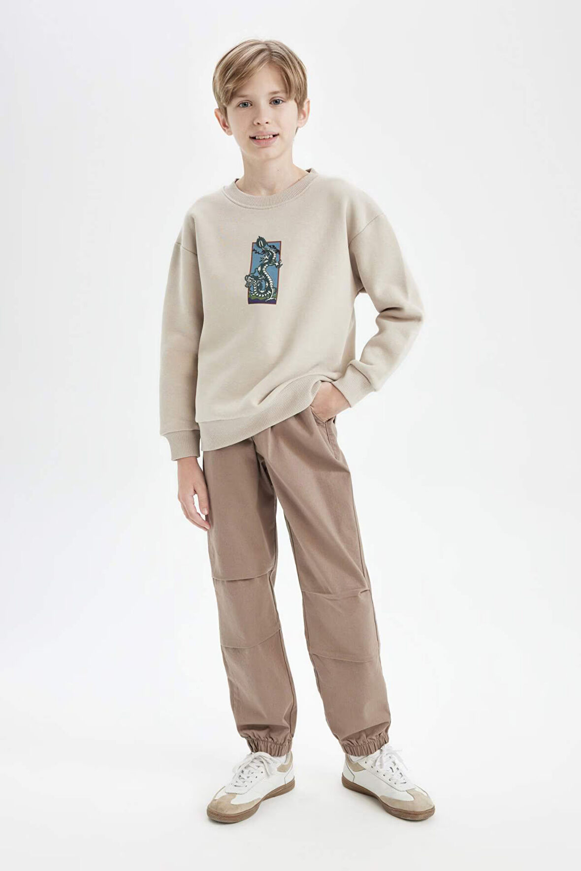DeFacto Erkek Çocuk Bağcıklı Beli ve Paçası Lastikli Cepli Jogger Gabardin Pantolon C7577A824WNBG73