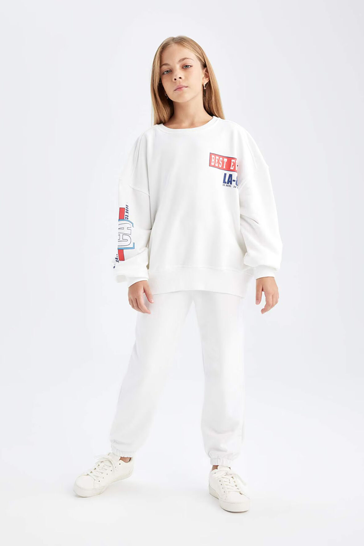 DeFacto Kız Çocuk 2'li Takım Bisiklet Yaka Baskılı Sweatshirt Jogger Eşofman Altı D0726A824AUWT34