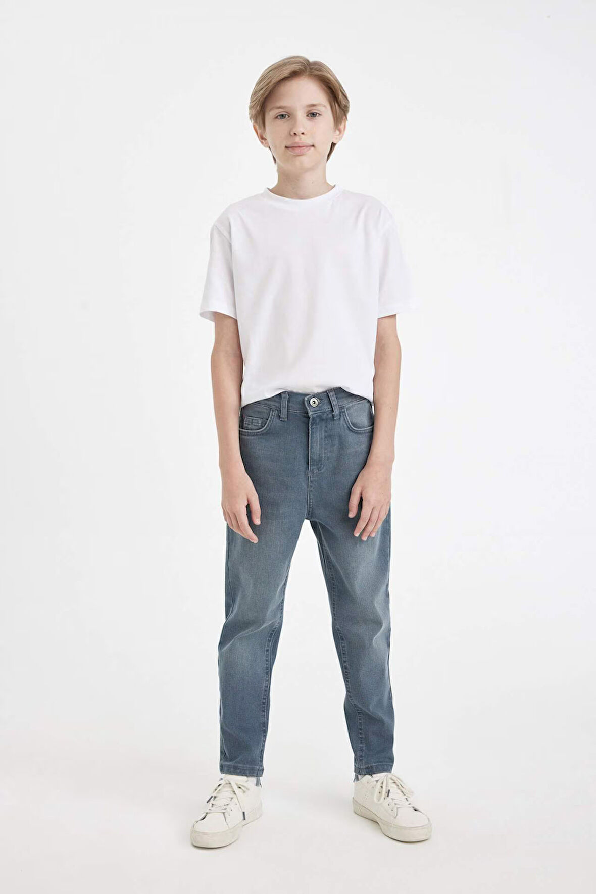 Erkek Çocuk Balloon Fit Dar Paça Cepli Jean Pantolon