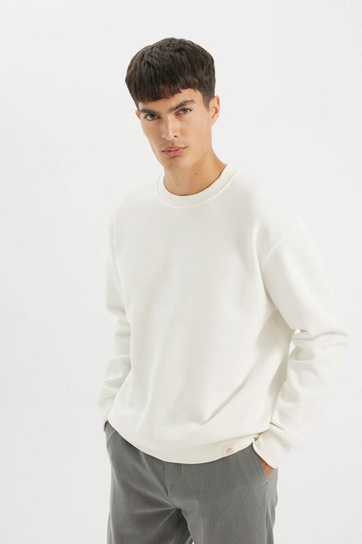 DeFacto Oversize Geniş Kalıp Bisiklet Yaka Kalın Basic Düz Sweatshirt T5139AZ24AUWT32