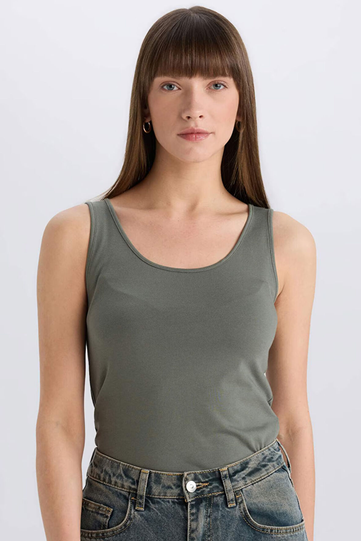 	Slim Fit Dar Kesim U Yaka Basic Düz Atlet
