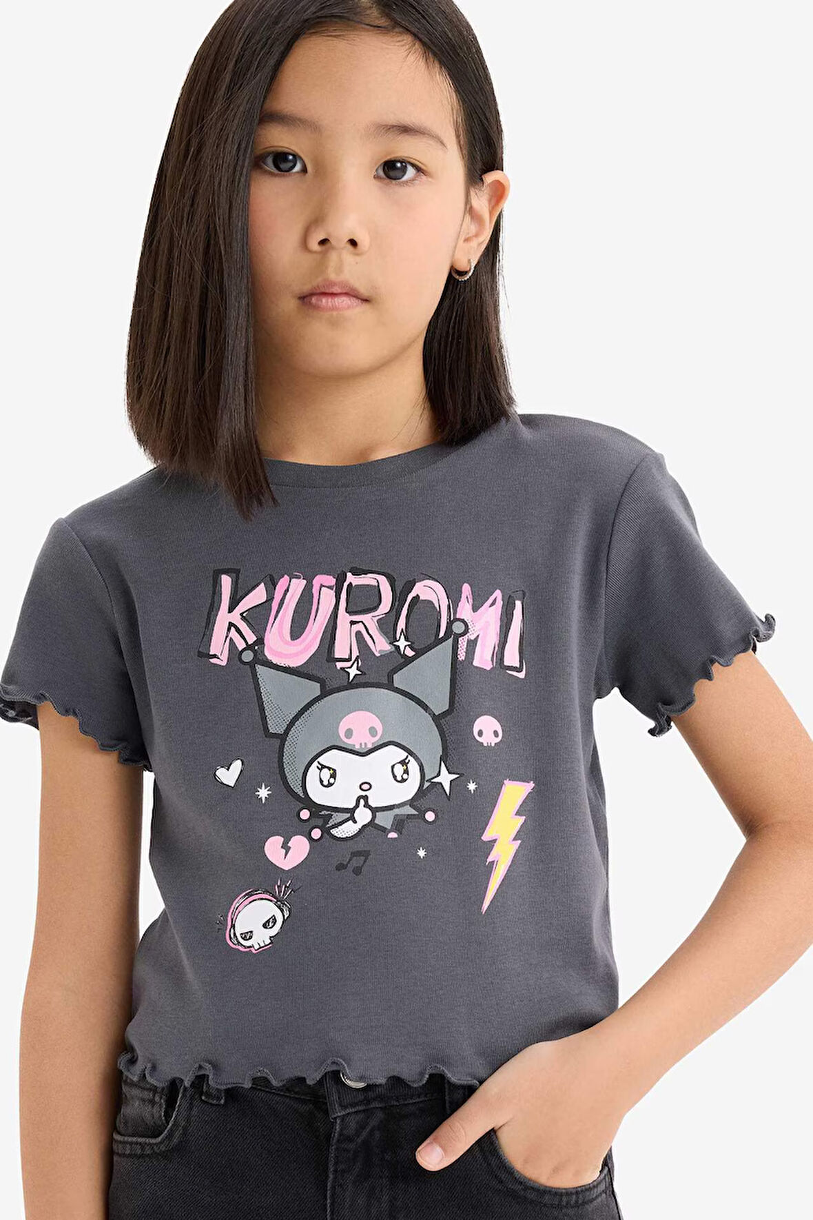 Kız Çocuk Kuromi Cropped Fit Bisiklet Yaka Ribana Kısa Kollu Tişört