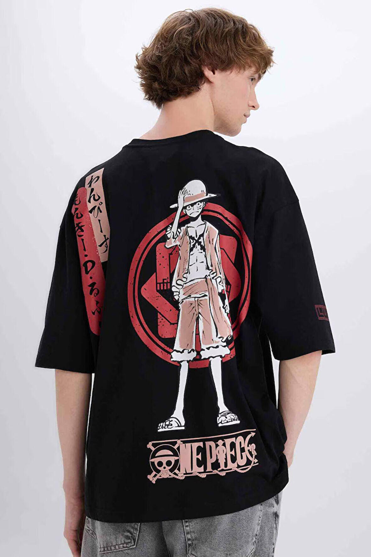 DeFacto %100 Pamuk One Piece Loose Fit Bisiklet Yaka Sırt Baskılı Kısa Kollu Tişört B5528AX25SPBK81