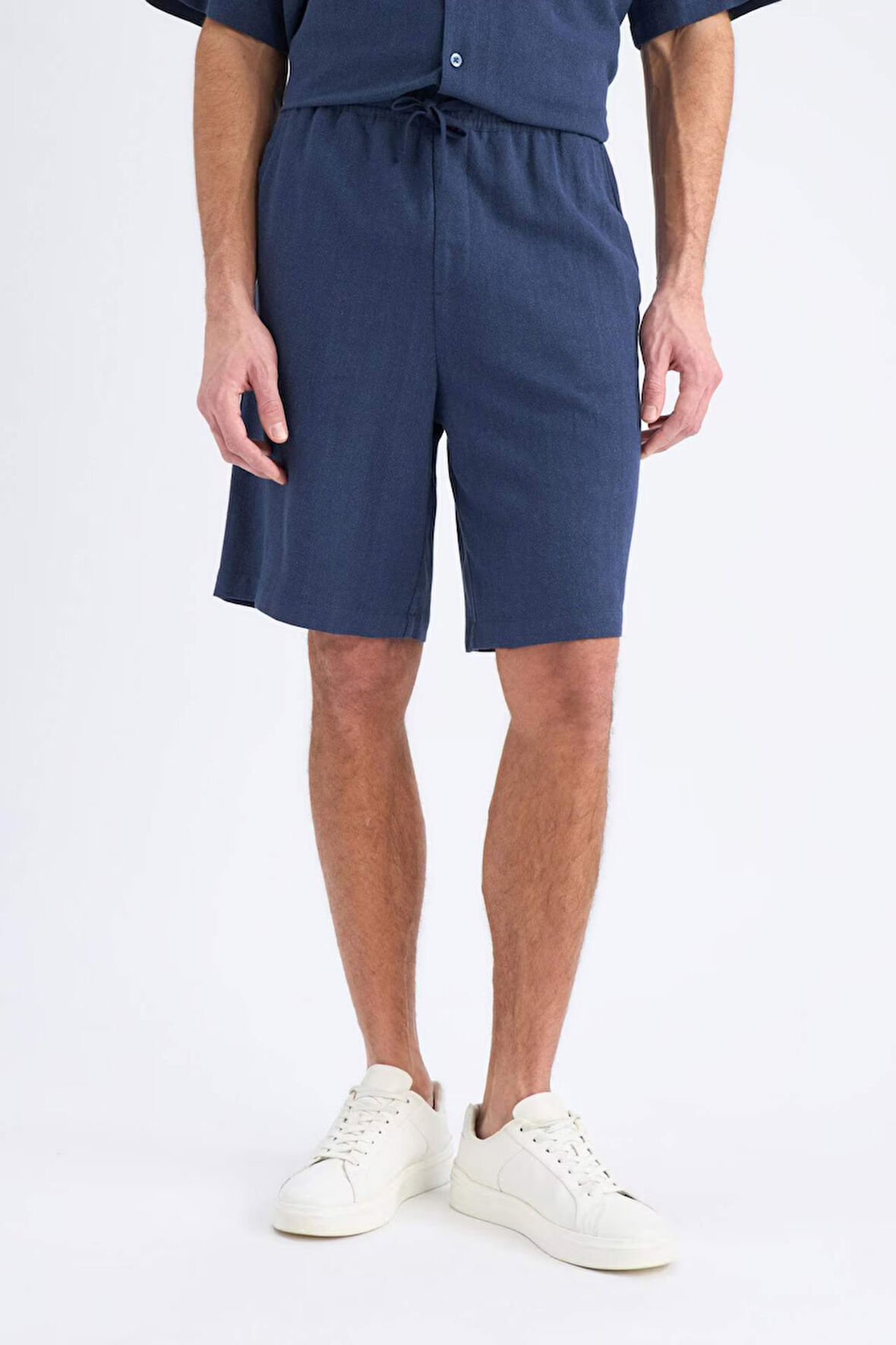 DeFacto Relax Fit Yazlık Keten Karışımlı Şort D8835AX25SMNV256