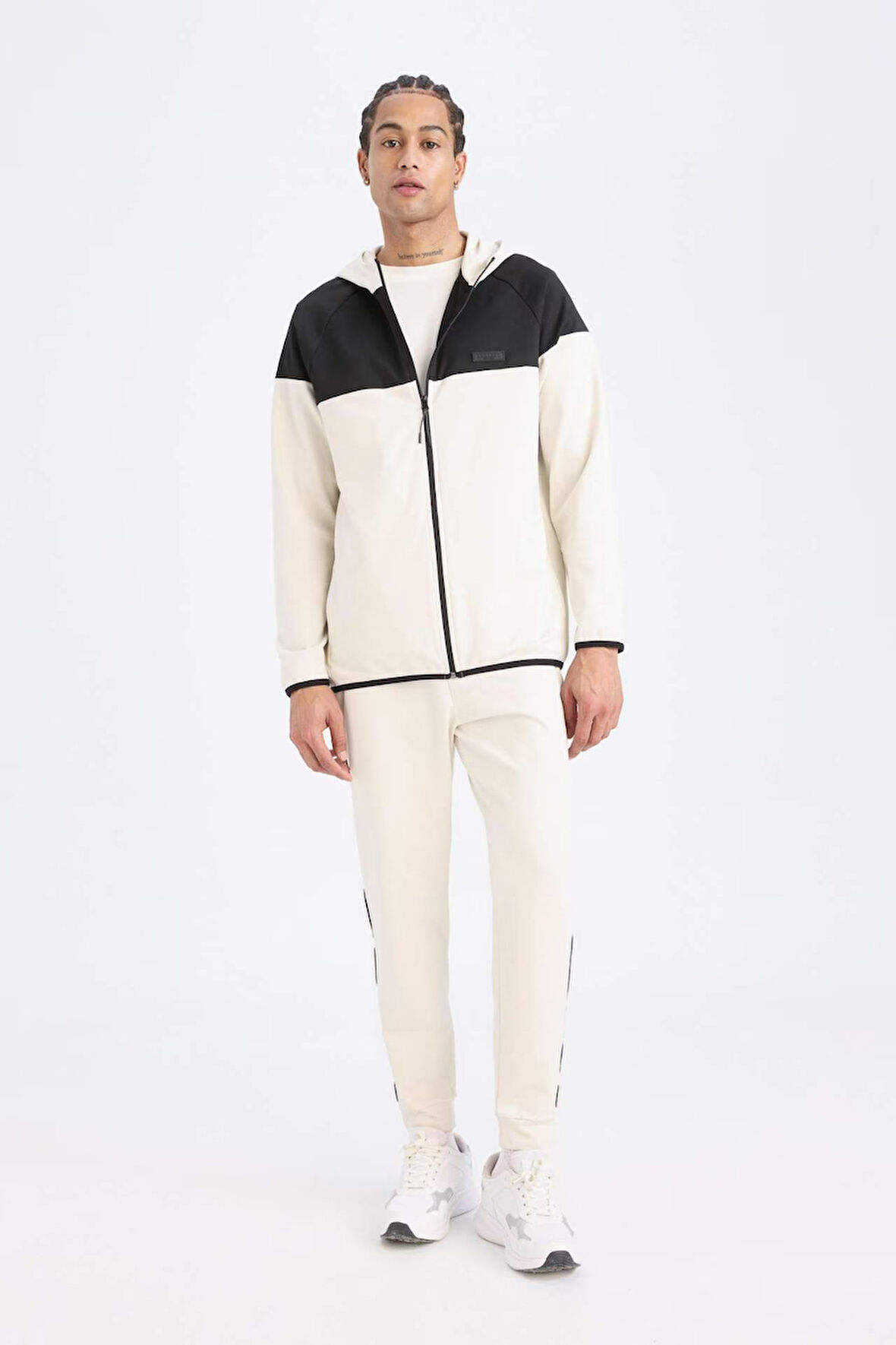 DeFactoFit Sporcu Standart Fit Jogger Eşofman Altı İçi Yumuşak Tüylü Skuba Dalgıç Kumaş B4537AX25SPBG721