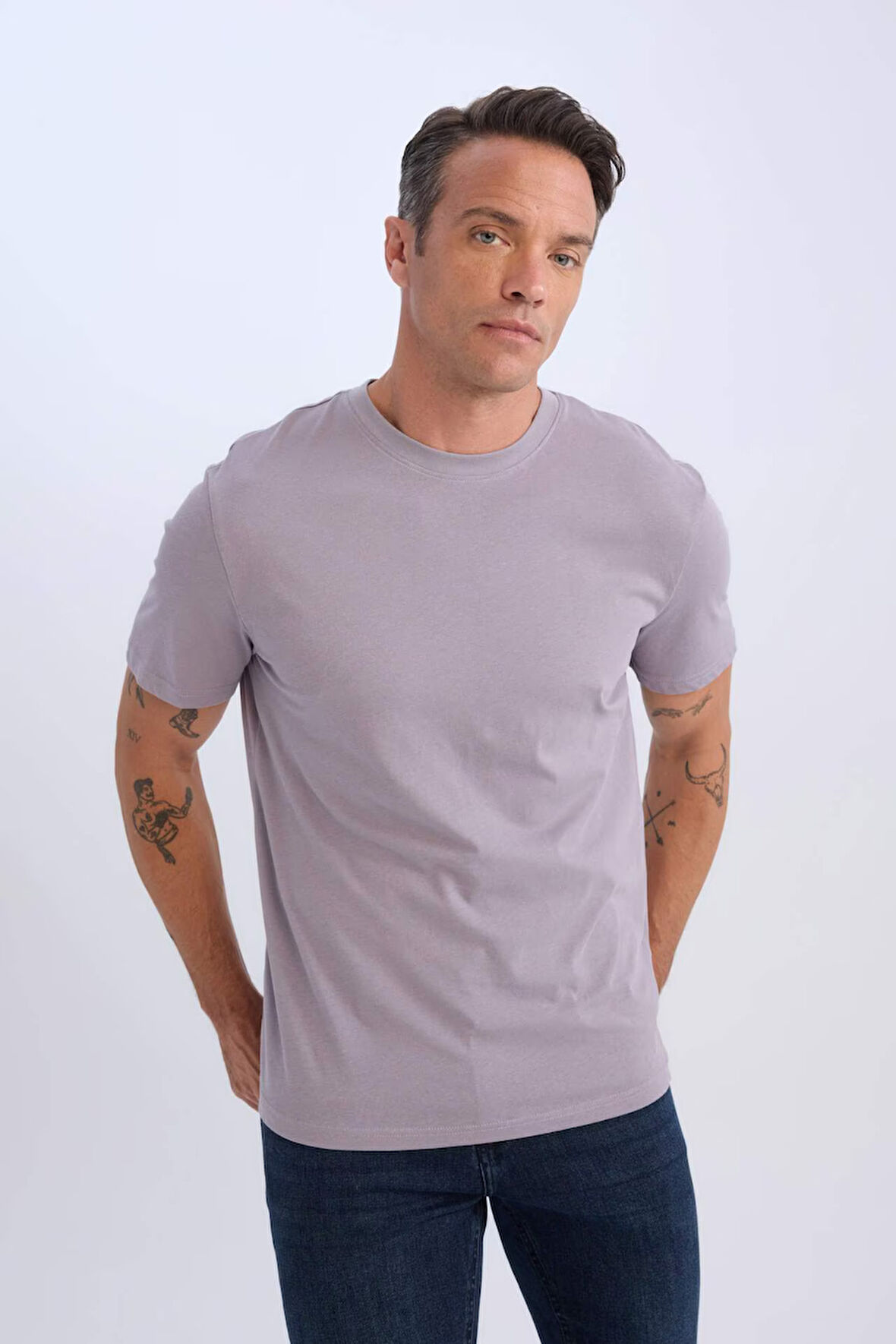 DeFacto New Regular Fit Bisiklet Yaka Basic Düz %100 Pamuk Kısa Kollu Tişört V7699AZ25SPPR495