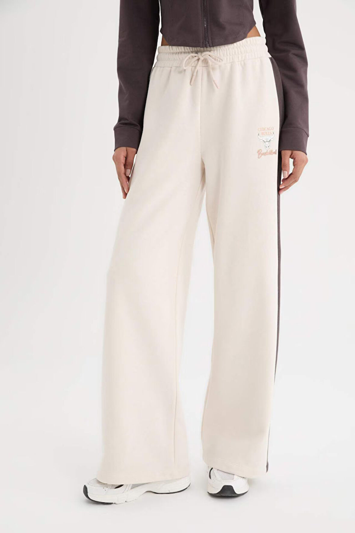 DeFactoFit NBA Chicago Bulls Eşofman Altı Wide Leg Geniş Bol Paça Standart Boy 