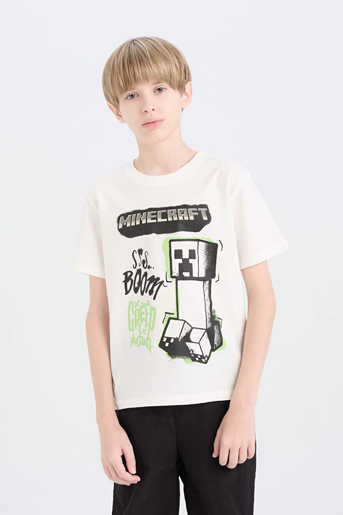 DeFacto Erkek Çocuk Minecraft Bisiklet Yaka Kısa Kollu Tişört E3096A825SMWT32
