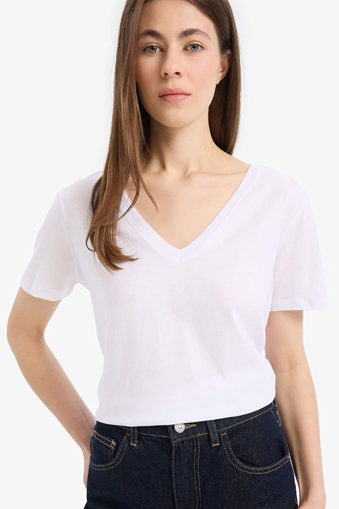 DeFacto Regular Fit V Yaka Basic Düz Kısa Kollu Beyaz Tişört W9578AZ25SPWT34