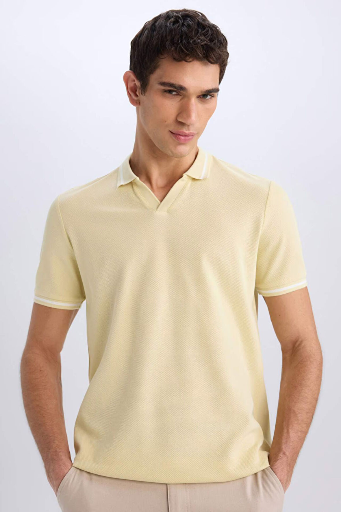 DeFacto Regular Fit Polo Yaka Kısa Kollu Tişört E2251AX25SMGN654