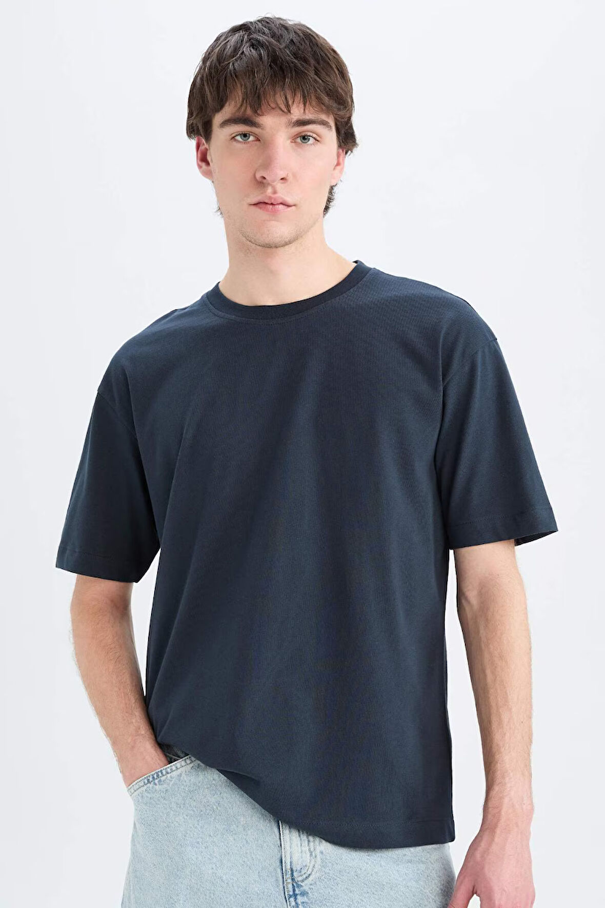 Oversize Geniş Kalıp Bisiklet Yaka Basic Düz Kısa Kollu Tişört