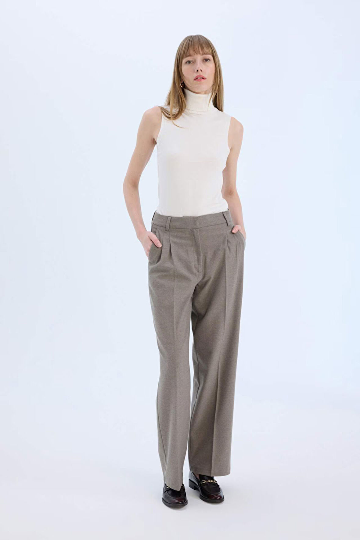 DeFacto Wide Leg Kışlık Pantolon Yüksek Bel Geniş Düz Paça Pensli Flanel E6115AX24WNBG745