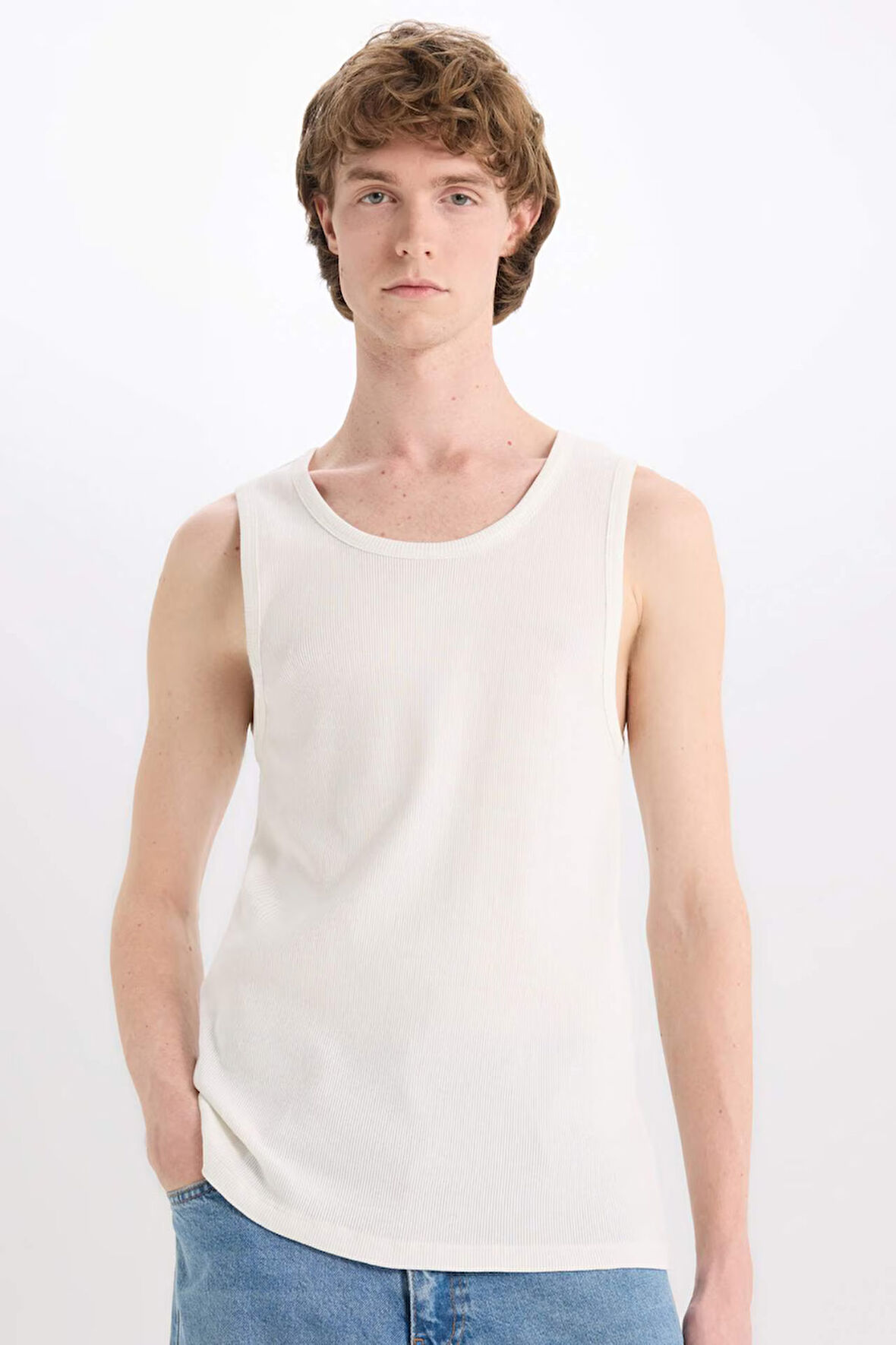Slim Fit Dar Kesim Bisiklet Yaka Ribana Atlet
