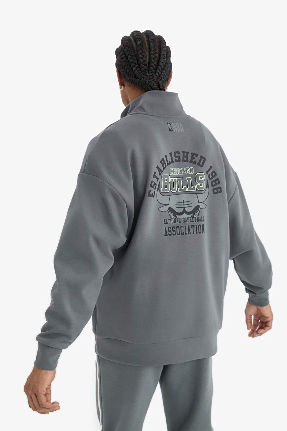 DeFactoFit NBA Chicago Bulls Oversize Geniş Kalıp Fermuarlı Dik Yaka Skuba Dalgıç Kumaş Sweatshirt D8616AX25SPGR311