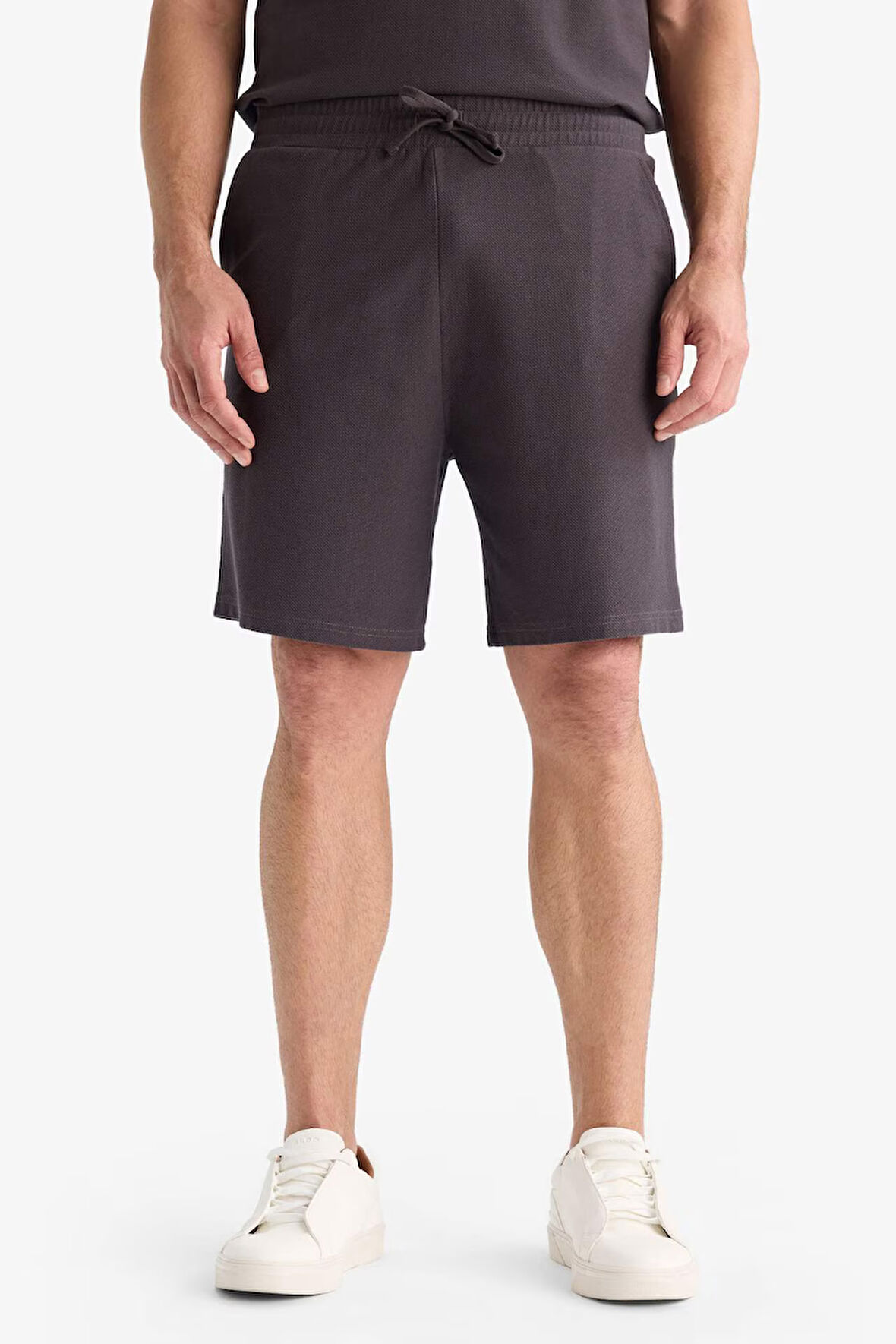 DeFacto %100 Pamuk Relax Fit Twill Dokulu Cepli Şort E2590AX25SMAR223