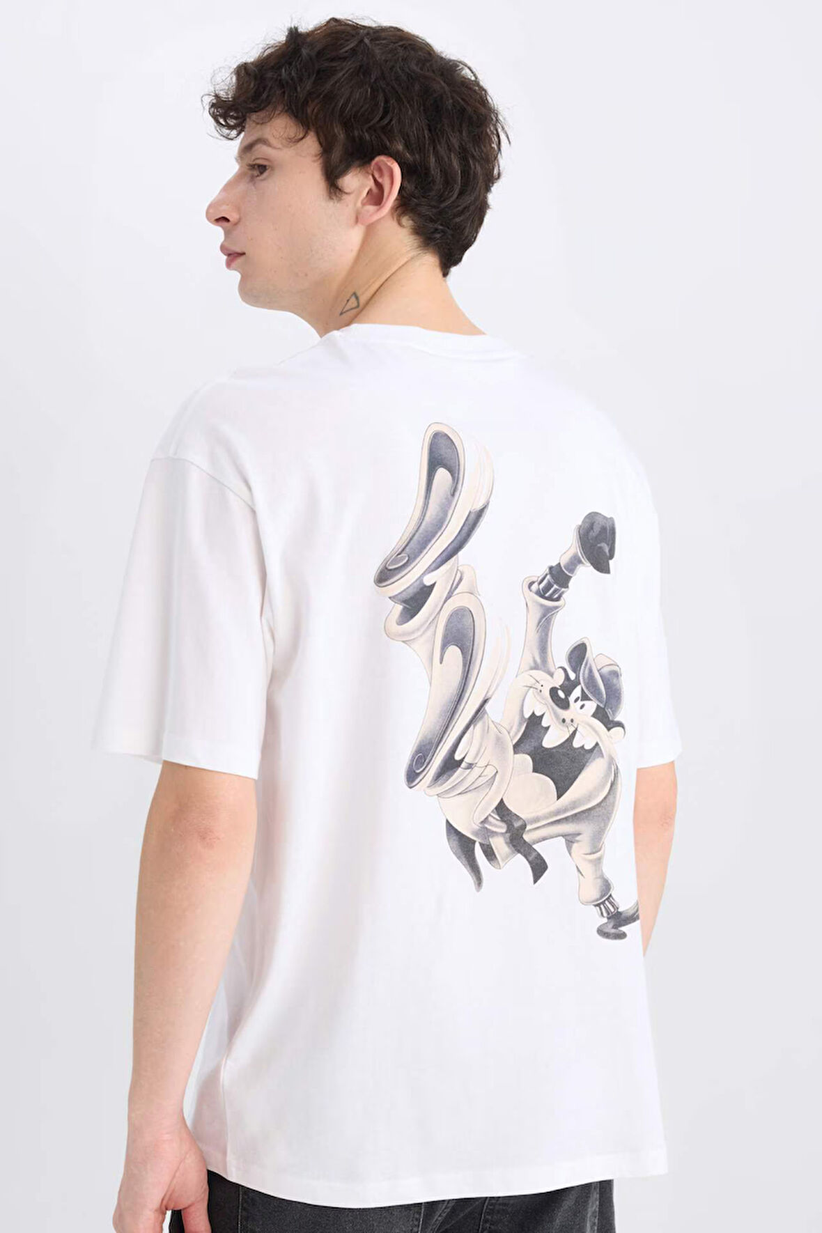 Looney Tunes Boxy Fit Bisiklet Yaka Sırt Baskılı Kısa Kollu Tişört