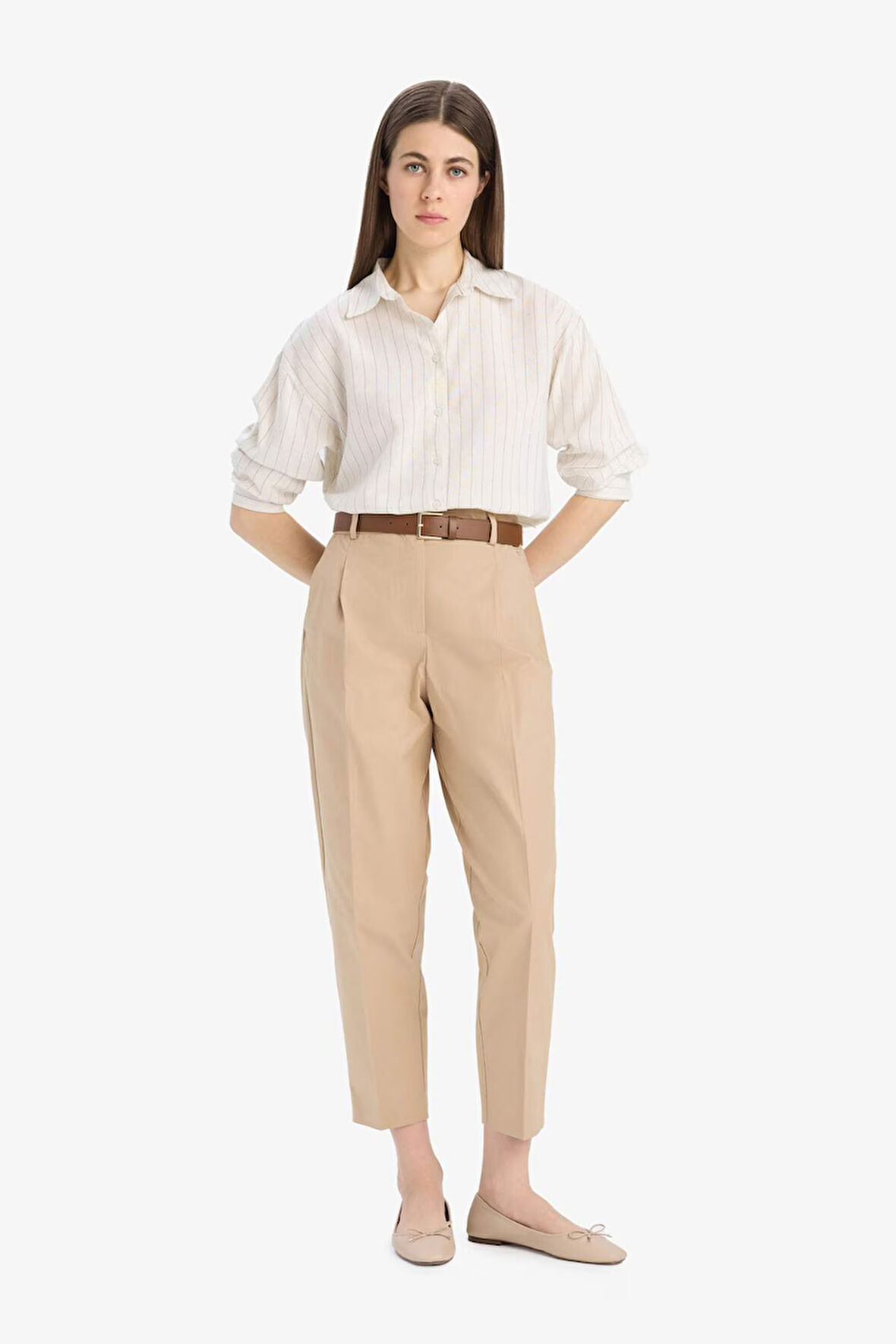 Carrot Fit Gabardin Kumaş Pantolon Kemerli Yüksek Bel Kısa Paça