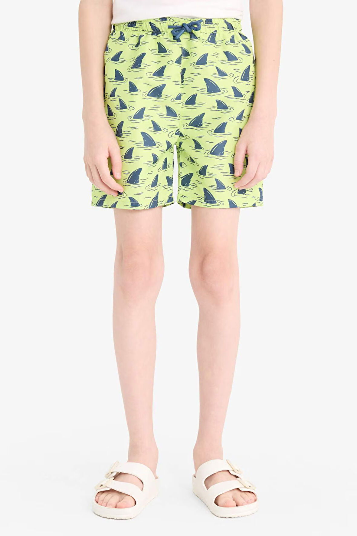 DeFacto Erkek Çocuk Desenli Deniz Şortu E5135A825HSGN619