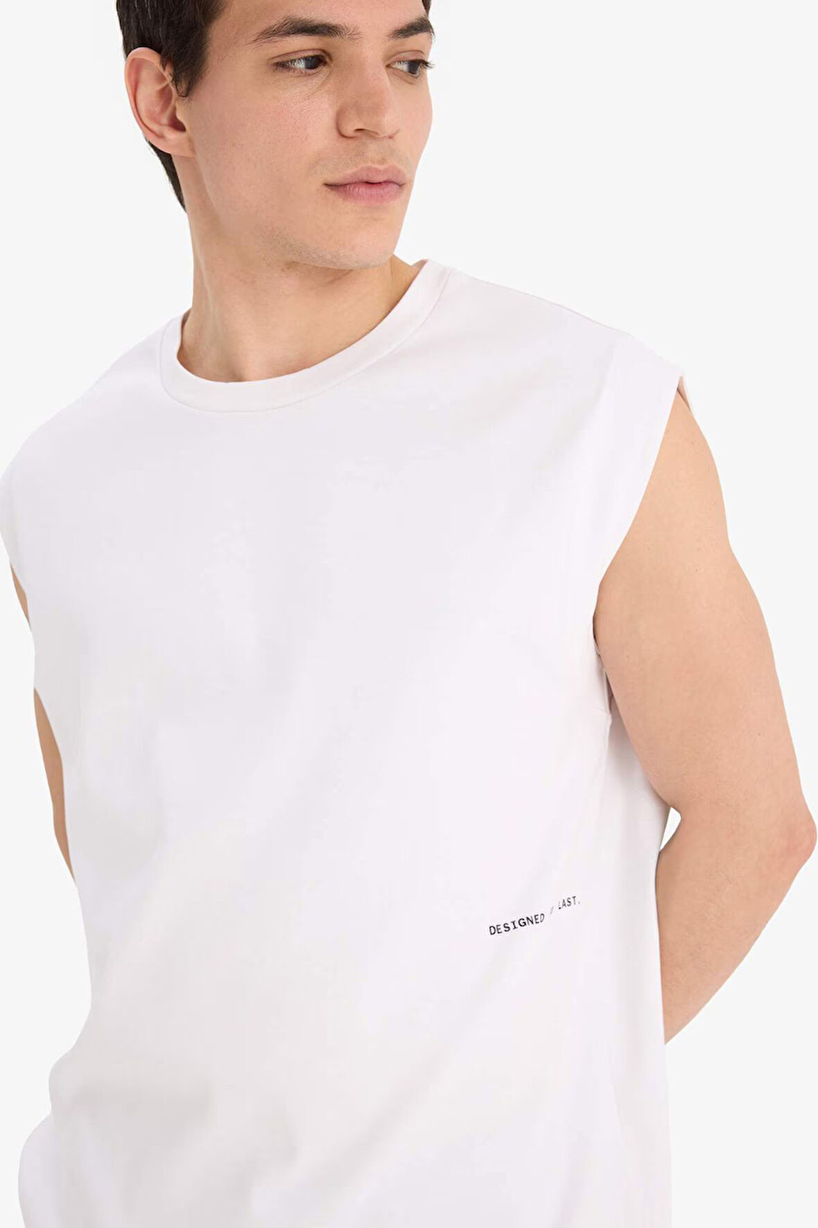 DeFacto %100 Pamuk Boxy Fit Bisiklet Yaka Baskılı Atlet C5040AX25HSWT34