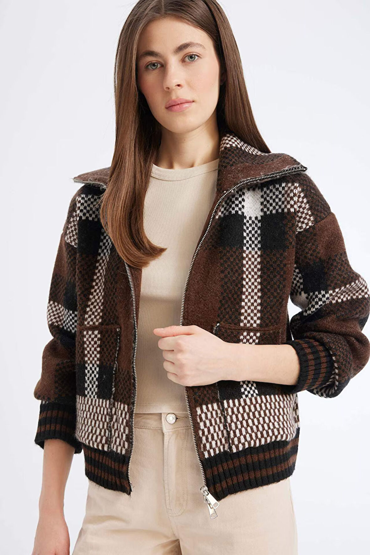 DeFacto Regular Fit Kareli FermuarlıDik Yaka Triko Hırka E7733AX25SPBN540