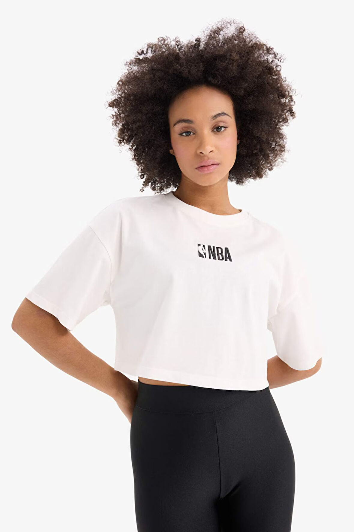 DeFactoFit NBA Wordmark Oversize Geniş Kalıp Bisiklet Yaka Nakış Baskı Sporcu Kısa Kollu Tişört