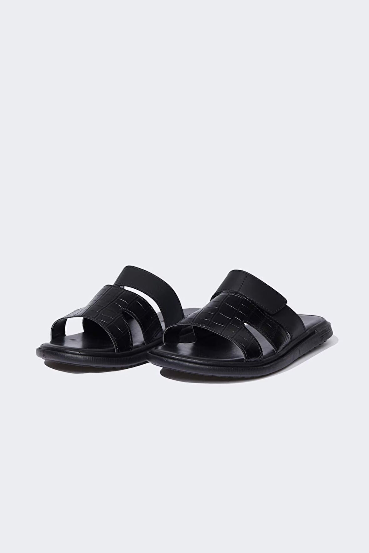 DeFacto Erkek Düz Taban Suni Deri Terlik E6246AX25HSBK23