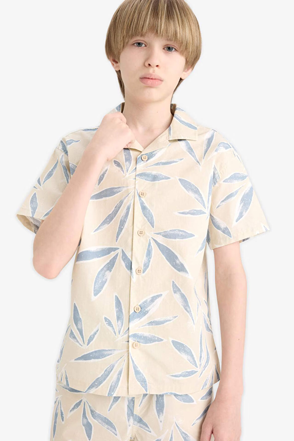 DeFacto Erkek Çocuk Oversize Geniş Kalıp Polo Yaka Poplin Kısa Kollu Gömlek E5830A825HSBG354