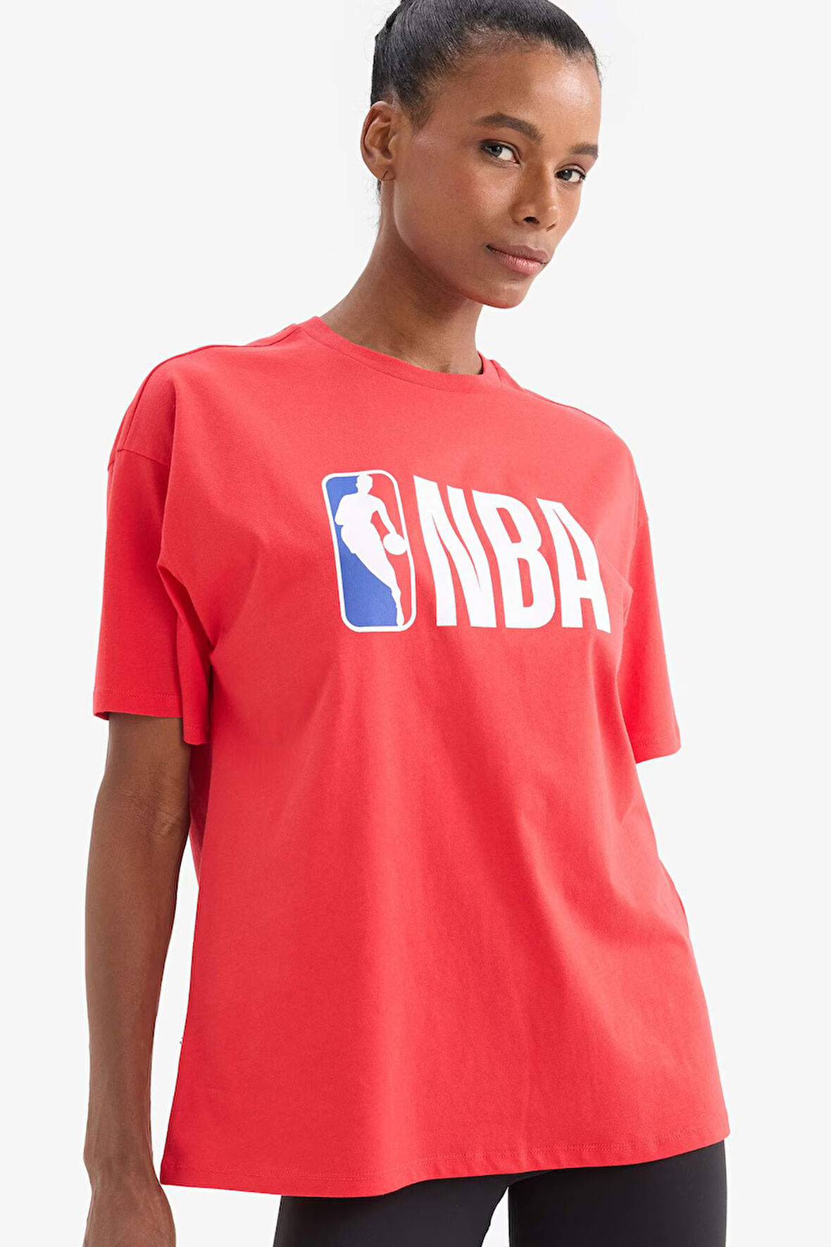 DeFactoFit NBA Wordmark Oversize Geniş Kalıp Baskılı Kısa Kollu Tişört V9082AZ25SPRD298