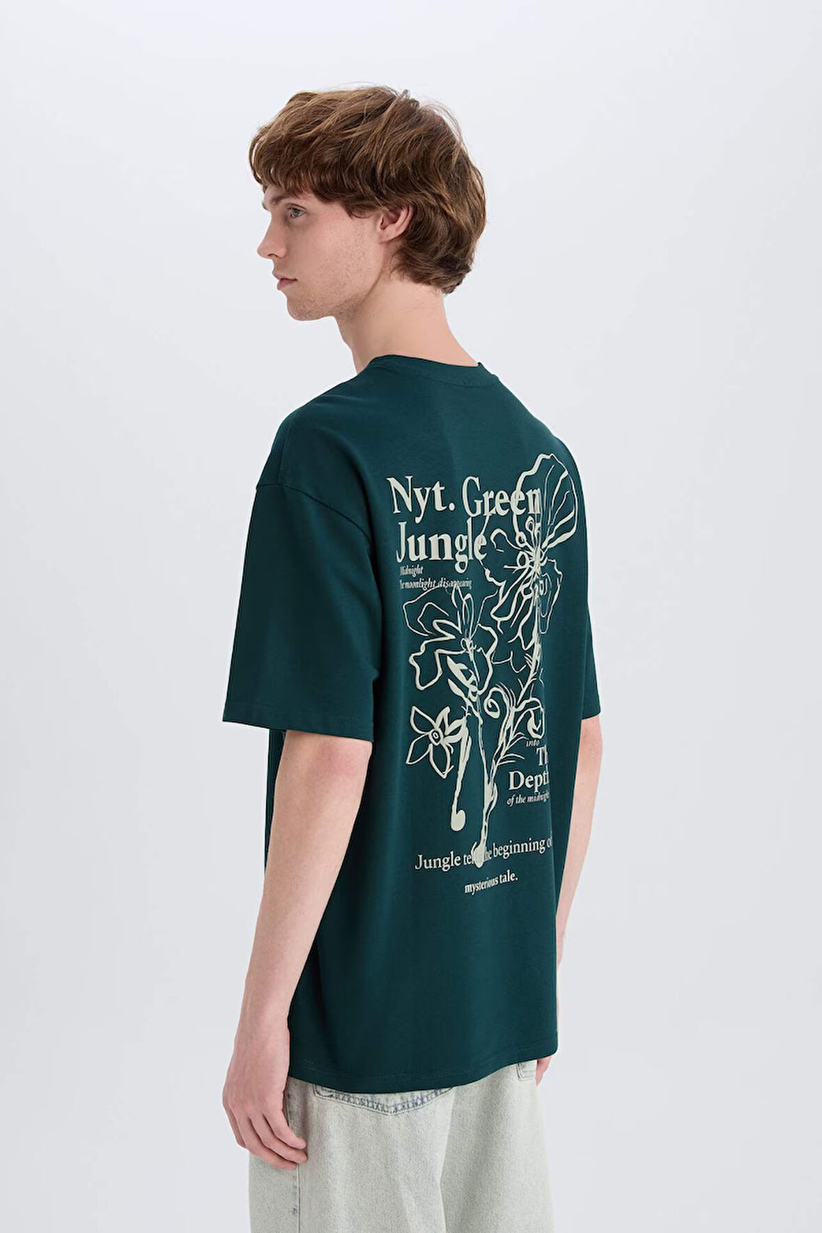 DeFacto %100 Pamuk Boxy Fit Bisiklet Yaka Sırt Baskılı Kısa Kollu Tişört E3941AX25SMGN465