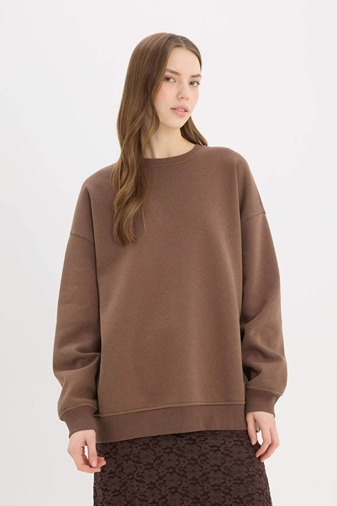 DeFacto Oversize Geniş Kalıp Bisiklet Yaka Basic Düz Kalın Sweatshirt Y1346AZ25SPBN322