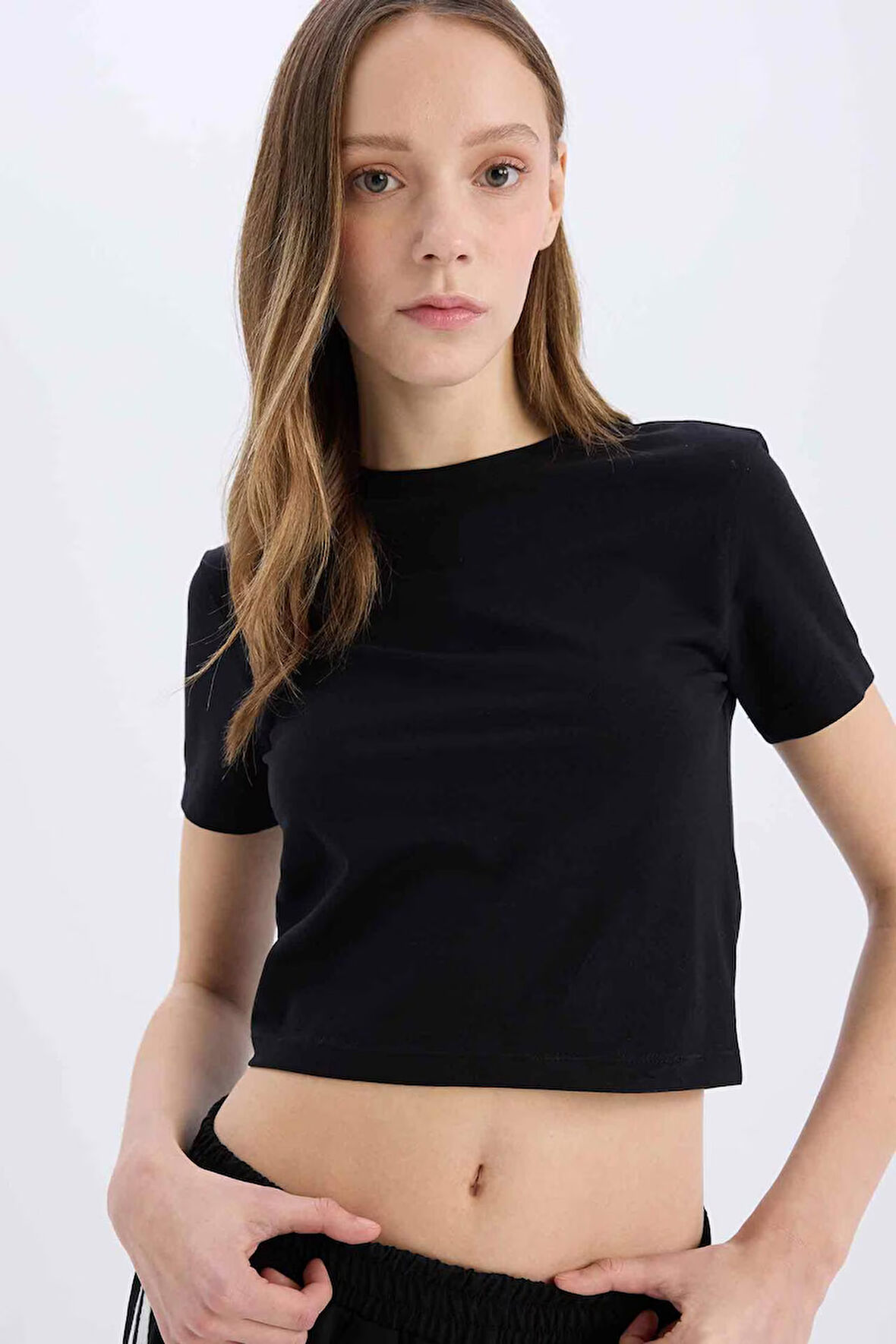 DeFacto Coool Fitted Bisiklet Yaka Basic Düz Kısa Kollu Tişört Z8790AZ25SMBK81