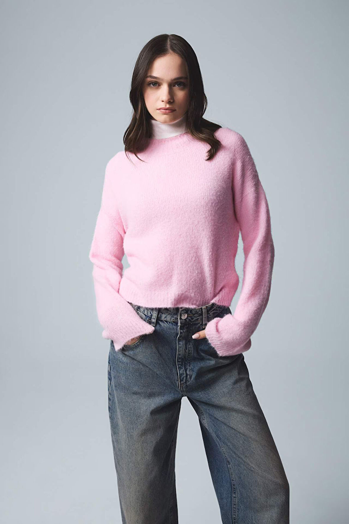 DeFacto Regular Fit Bisiklet Yaka Dikişsiz Basic Düz Triko Kazak E9169AX25SPPN637