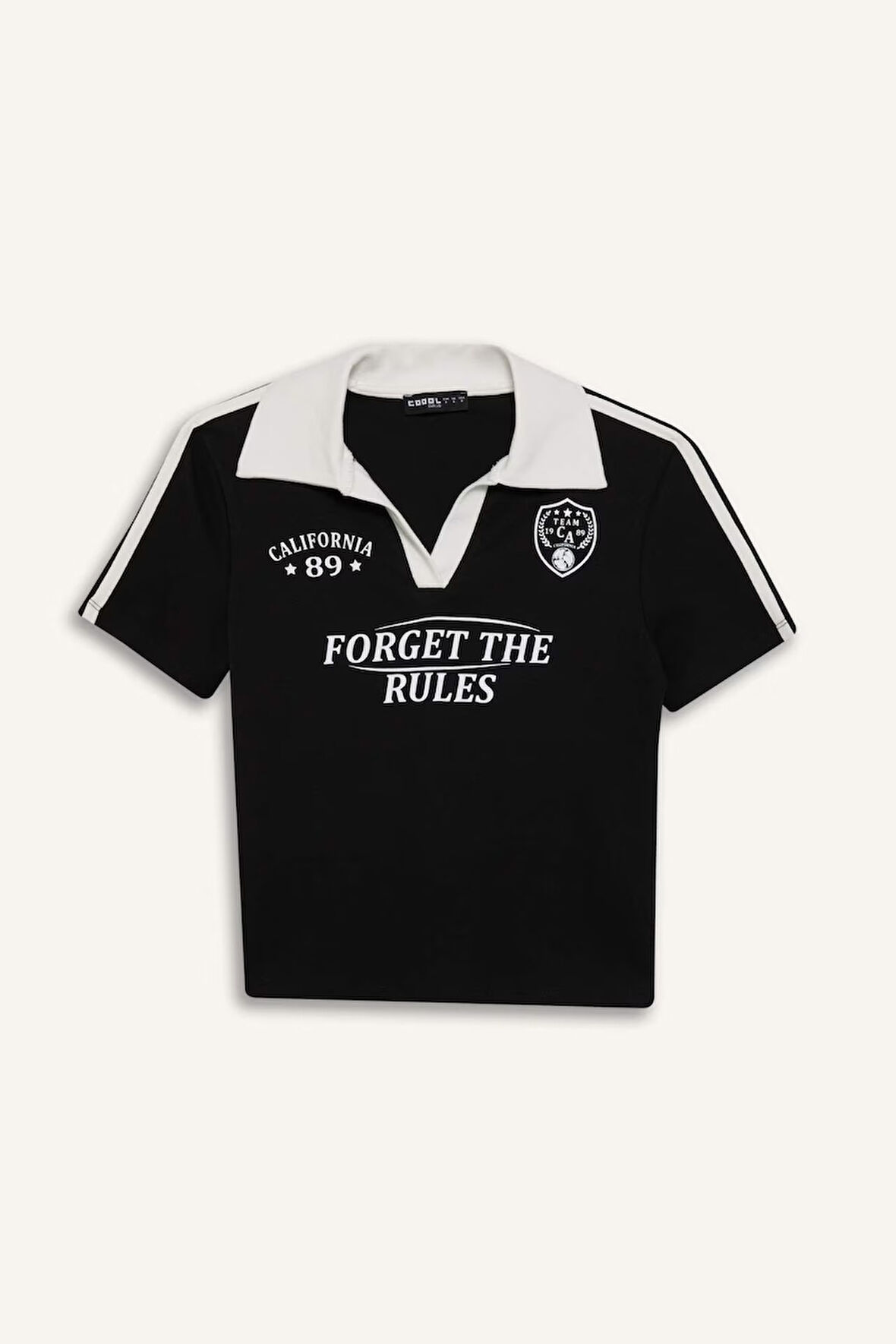 DeFacto Coool Fitted Polo Yaka Baskılı Ribana Kısa Kollu Tişört E7443AX25SPBK81