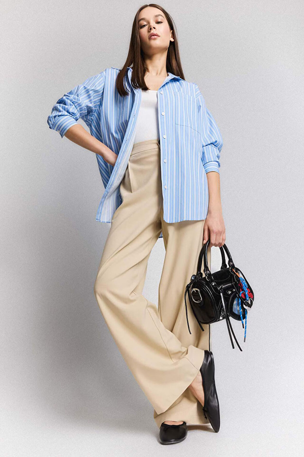 DeFacto Wide Leg Kumaş Palazzo Pantolon Fermuarlı Normal Bel Standart Boy Geniş Bol Paça E7275AX25SPBG793