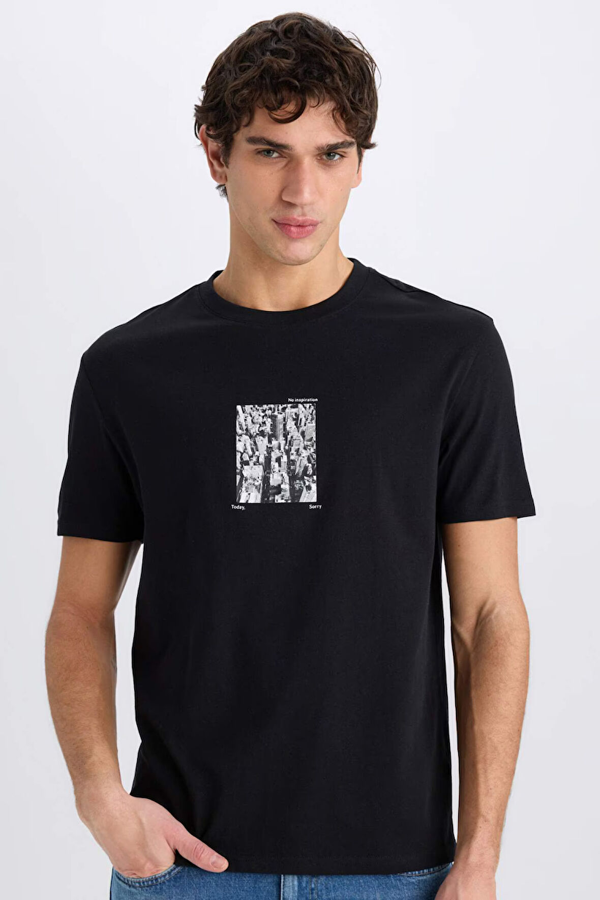 DeFacto %100 Pamuk Regular Fit Bisiklet Yaka Baskılı Kısa Kollu Tişört E0581AX25SMBK81