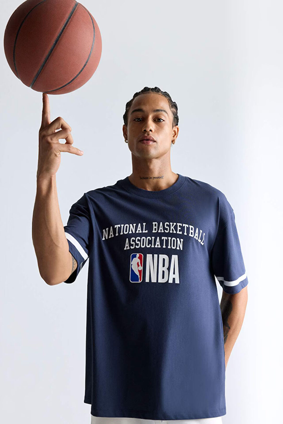 DeFactoFit NBA Wordmark Oversize Geniş Kalıp Bisiklet Yaka Kısa Kollu Tişört