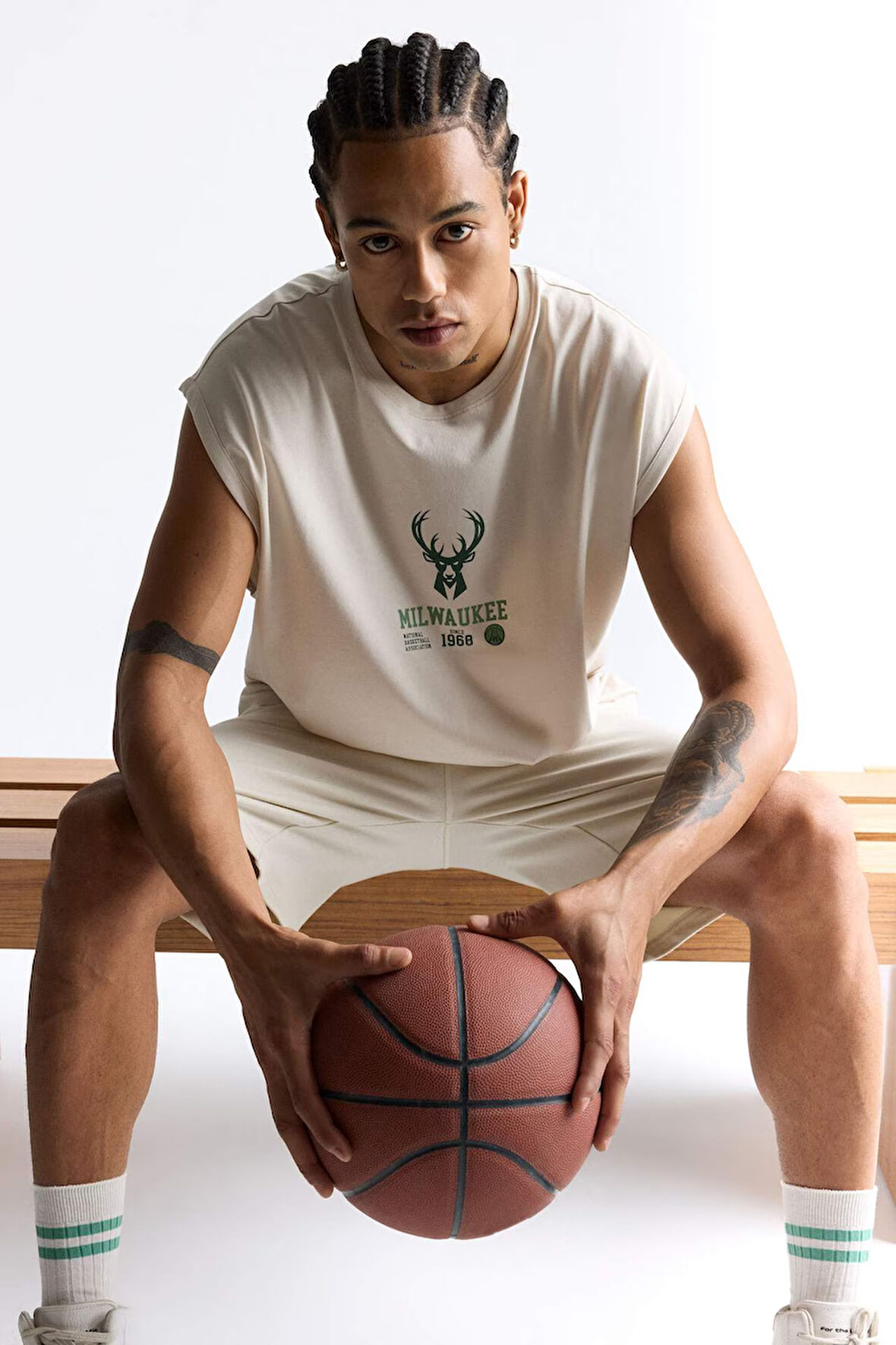 DeFactoFit NBA Milwaukee Bucks Oversize Geniş Kalıp Bisiklet Yaka Atlet E4859AX25AUBG662