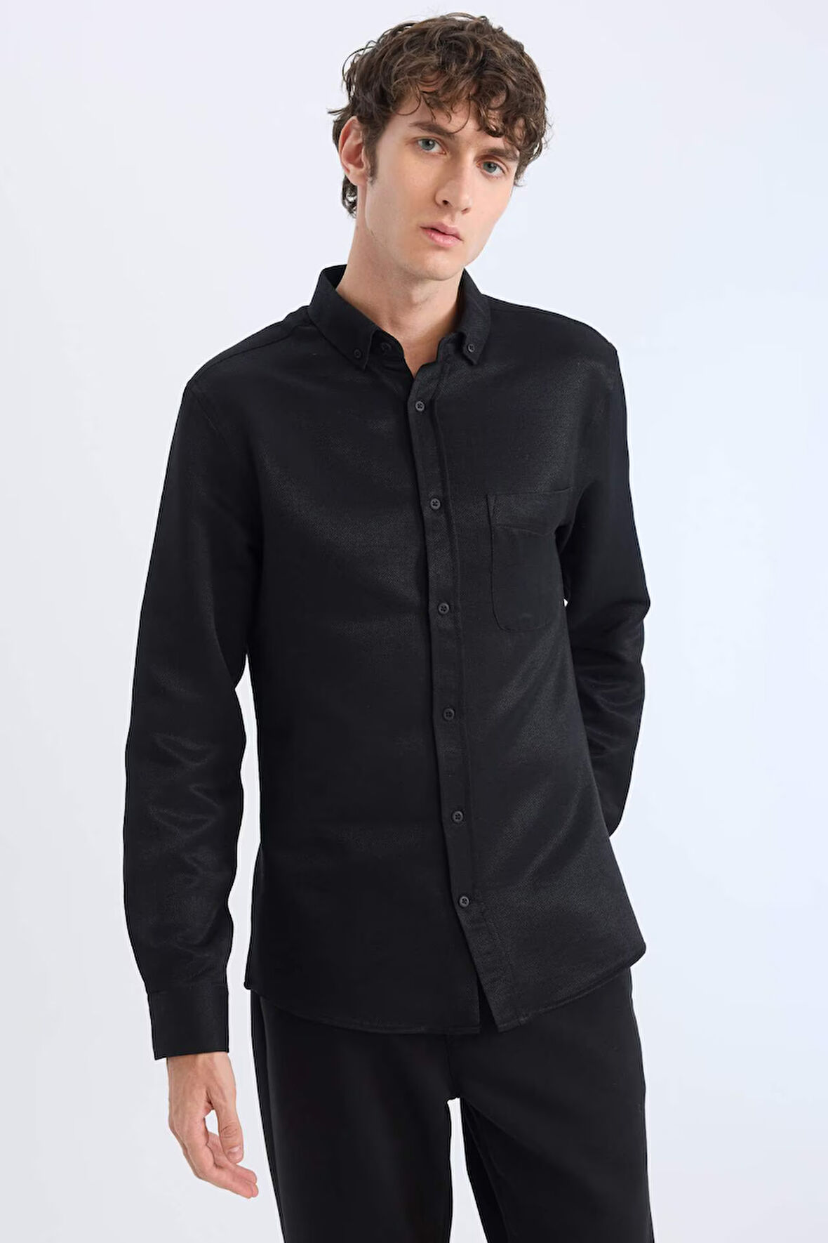 DeFacto Slim Fit Dar Kesim Polo Yaka Dokulu Uzun Kollu Siyah Gömlek T2066AZ25SPBK81