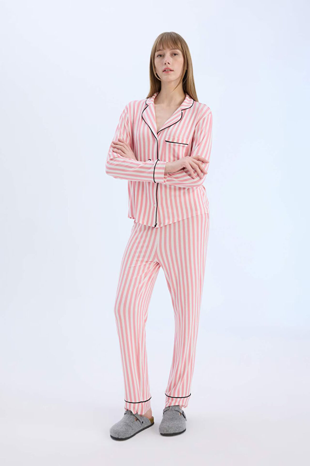 DeFacto Pijama Takımı Çizgili Uzun Kollu Üst Beli Lastikli Uzun Altı-Fall in Love D6845AX25SPBR277