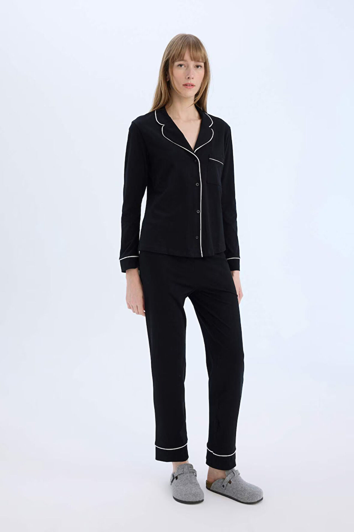 DeFacto Pijama Takımı Uzun Kollu Pijama Üstü Esnek Belli Uzun Pijama Altı-Fall in Love D6846AX25SPBK81