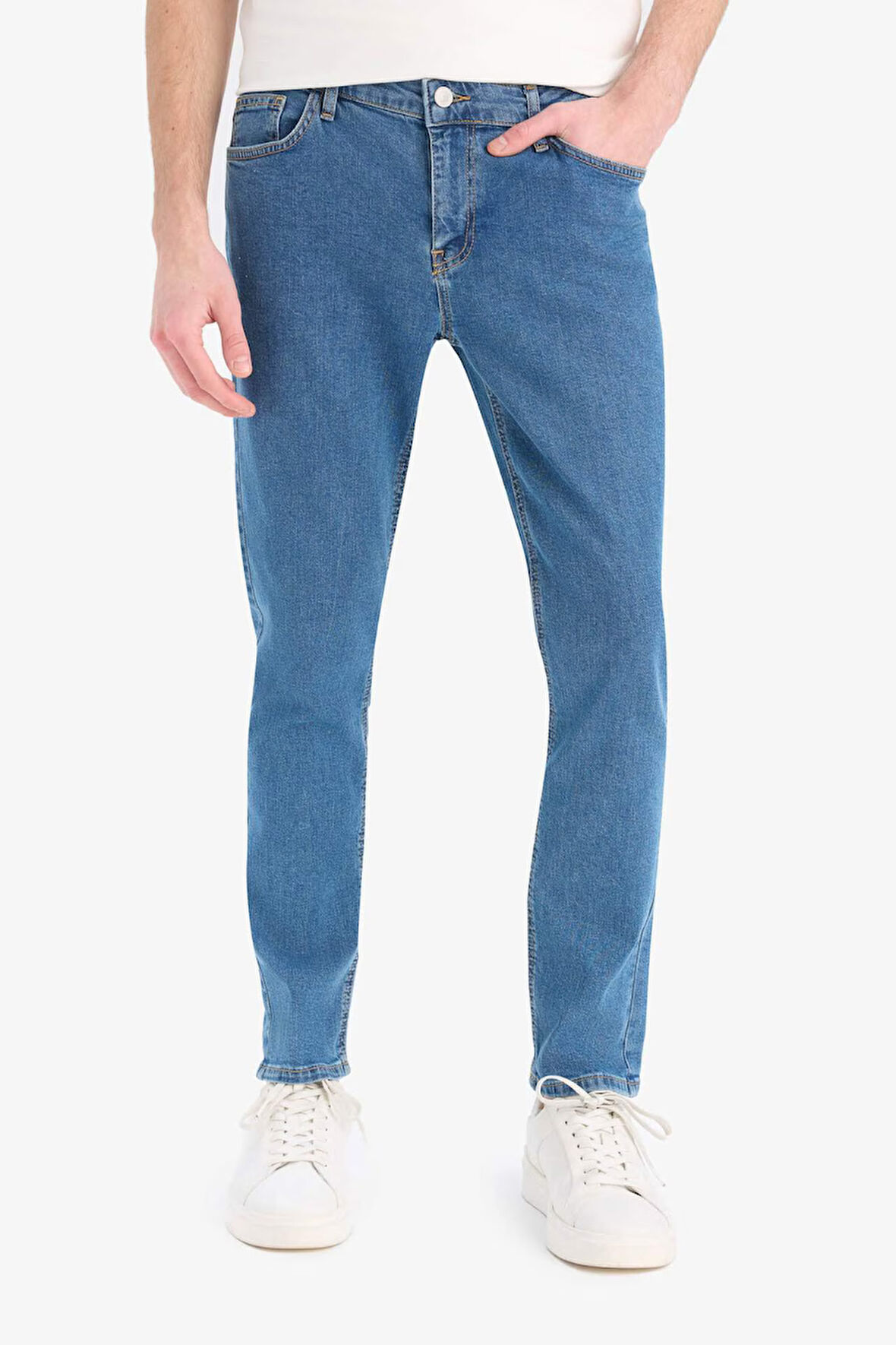 DeFacto Carlo Skinny Fit Ekstra Dar Kalıp Normal Bel Ekstra Dar Paça Jean Pantolon E3712AX25SPNM28