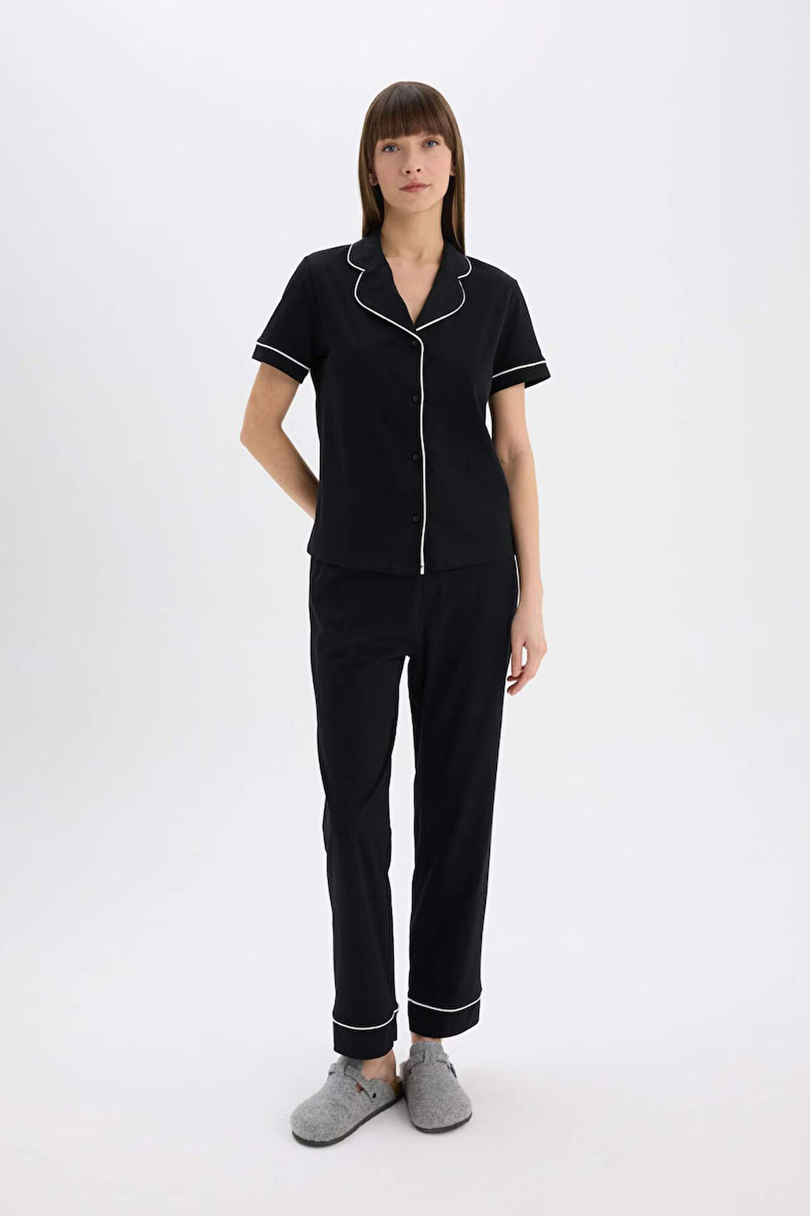 DeFacto Pijama Takımı Kısa Kollu Üst Uzun Esnek Belli Altı-Fall in Love D0917AX25SPBK81