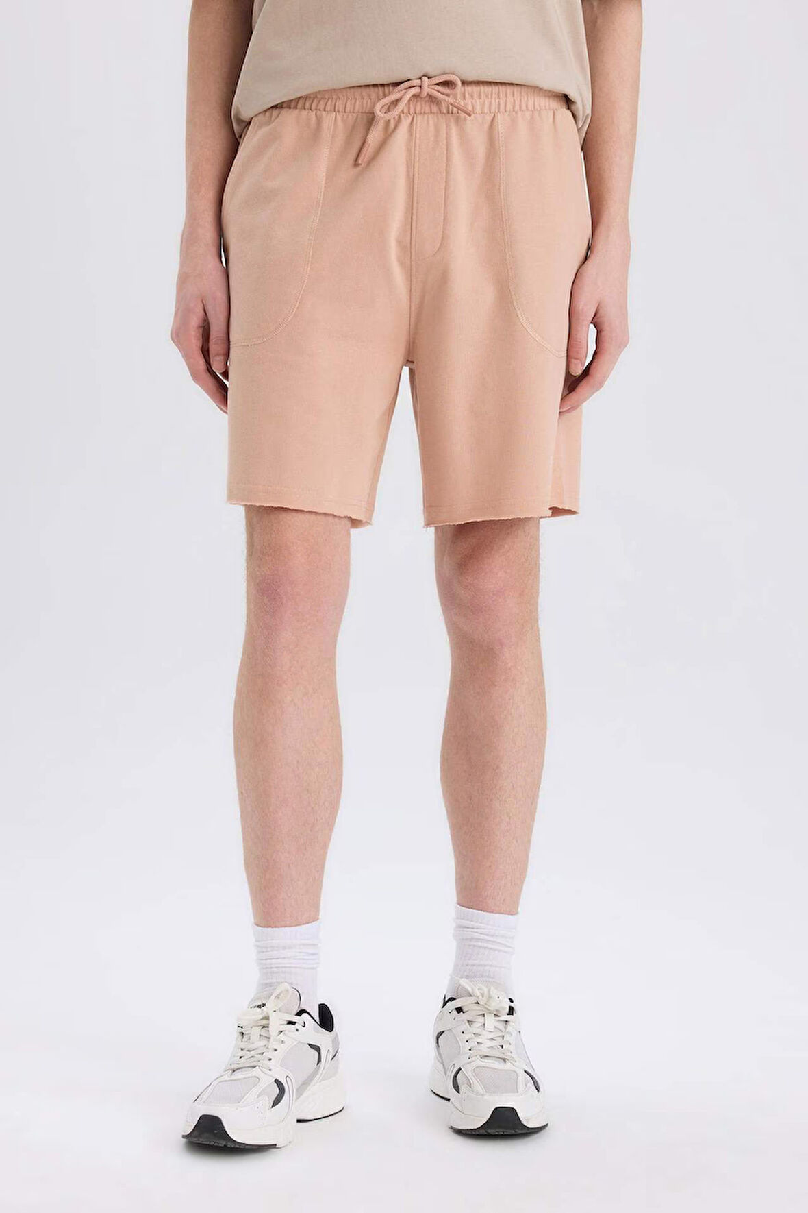 DeFacto %100 Pamuk Slim Fit Dar Kesim Dar Paça Cepli Basic Düz Şort B8673AX25SMBG790